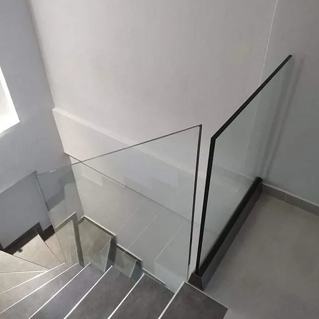 gialina-kagela-tsiaras-glass