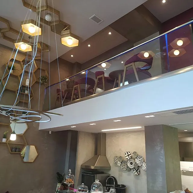 gialina-kagela-tsiaras-glass