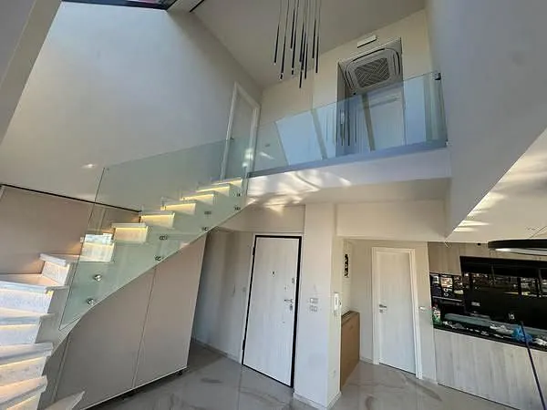 gialina-kagela-tsiaras-glass